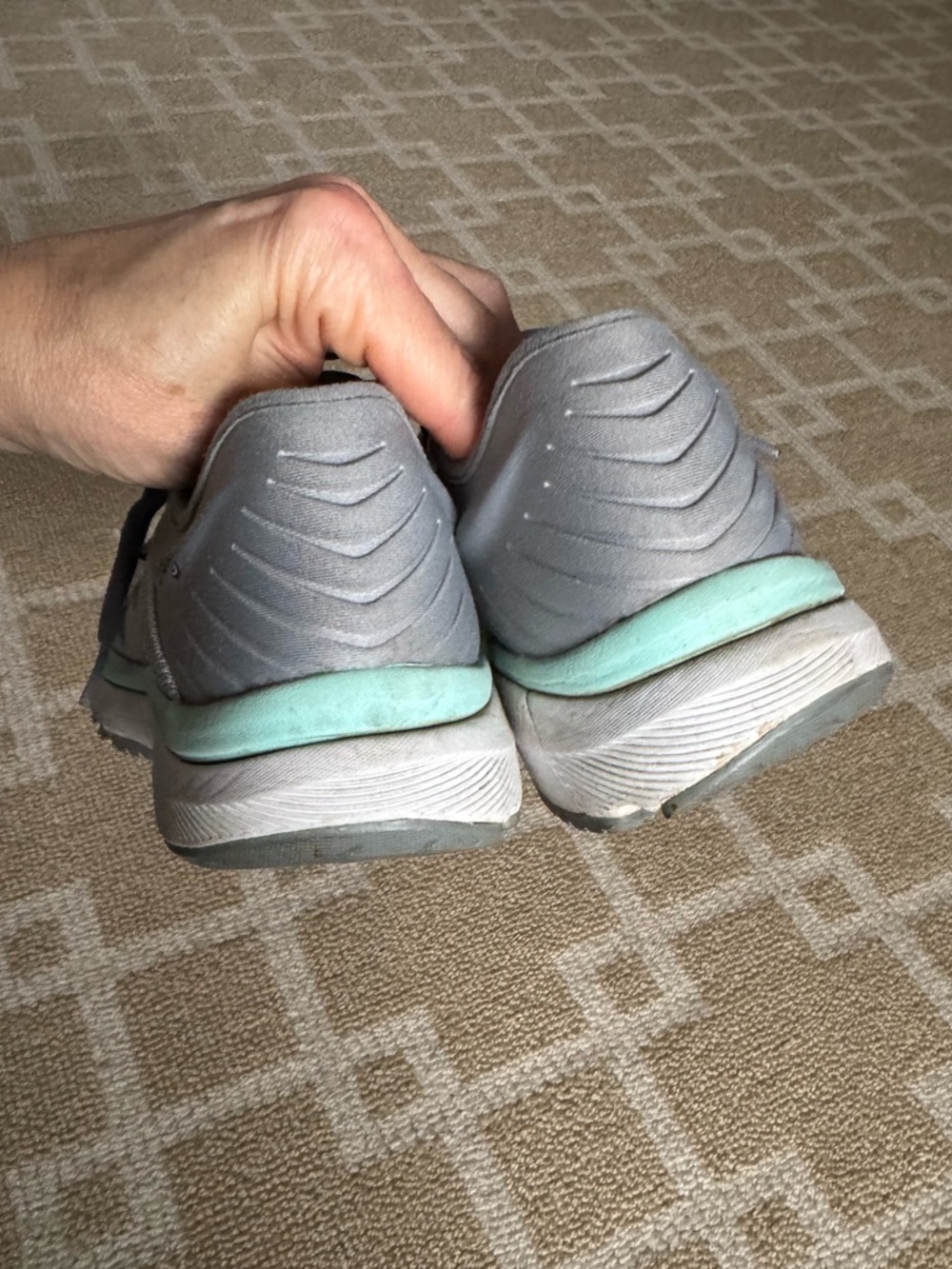 New Balance 860v10 Running Shoes Gray Mint Cushioned Sneaker Trainer Size 5.5 - Picture 9 of 12